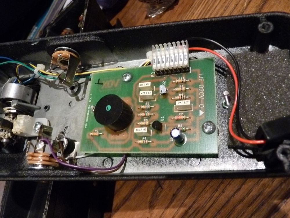 Améliorer le son de la Vox v847 DIY Guitar & Effects