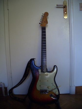 STRATOCASTER_SUNBURN_62.JPG